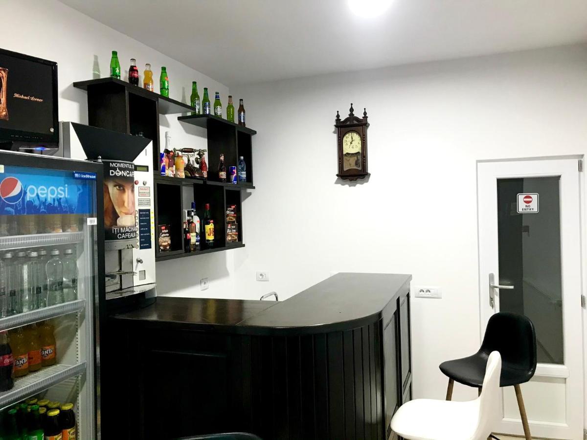 Pensiunea Geona Poiana Teiului Esterno foto